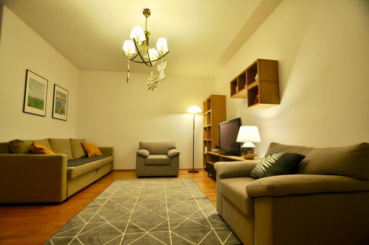 Mlociny Metro Apartment Warsaw Exterior photo